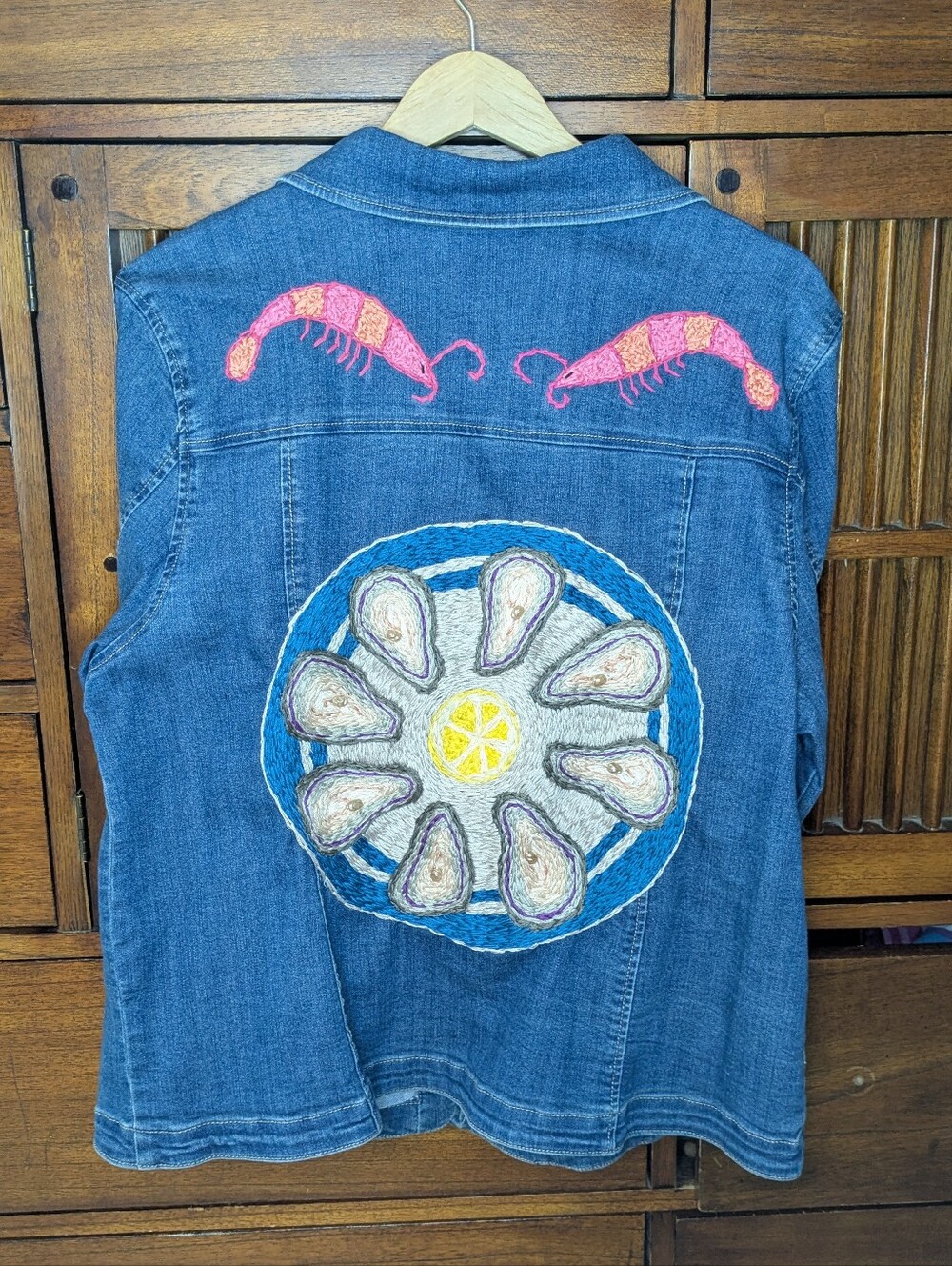 Denim Jacket With Oyster Plate Design